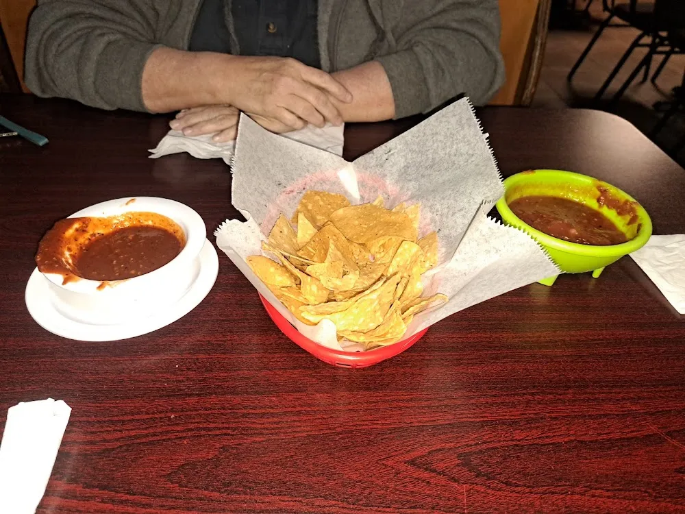 Fresh Hot Chips and Salsa